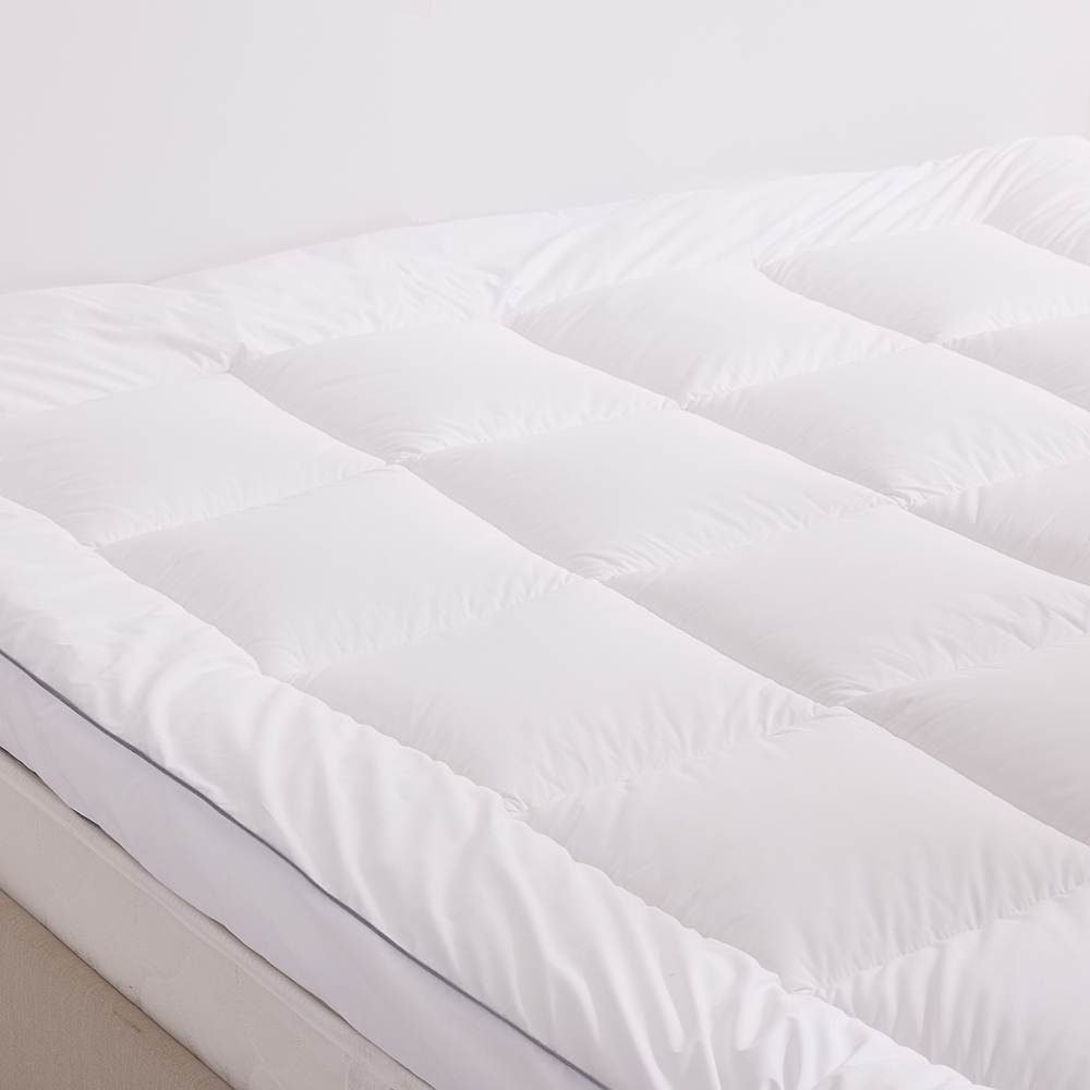 Luxury Queen-Sized Cotton Mattress Topper, White & Grey, 200 TC - 150x200cm