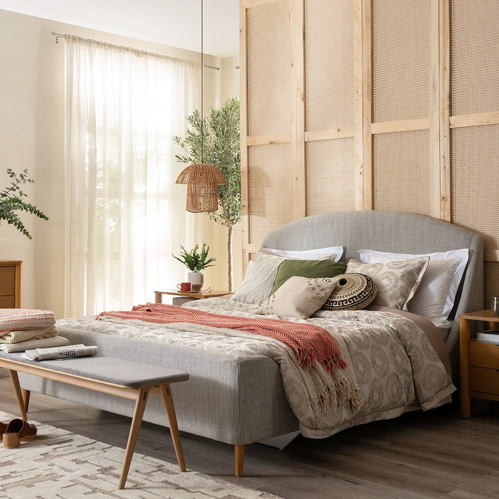 Miller King-Sized Bed, Linen & Light Walnut  - 180x200 cm